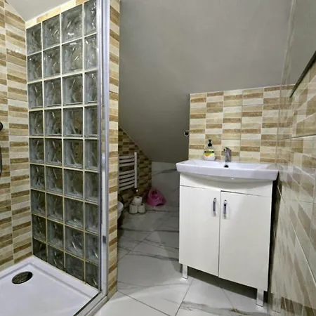 Kristel Zator Apartment Podolsze
